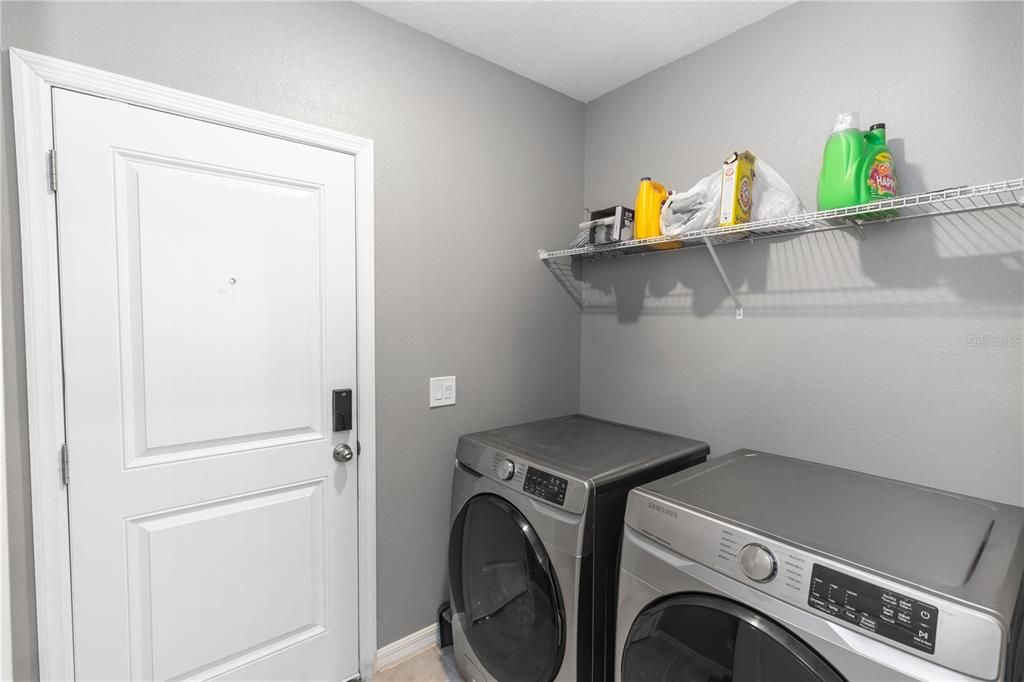 En Venta: $298,999 (3 camas, 2 baños, 1580 Pies cuadrados)