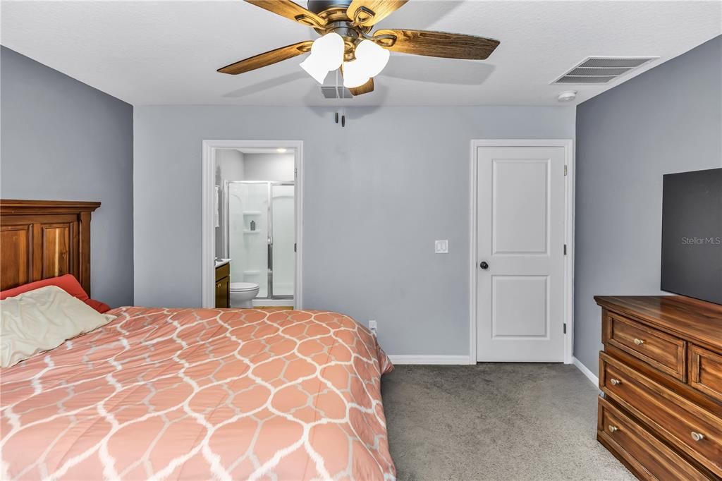 En Venta: $298,999 (3 camas, 2 baños, 1580 Pies cuadrados)