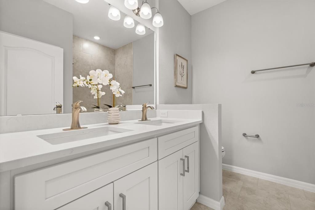 Active With Contract: $372,900 (4 beds, 3 baths, 2092 Square Feet)