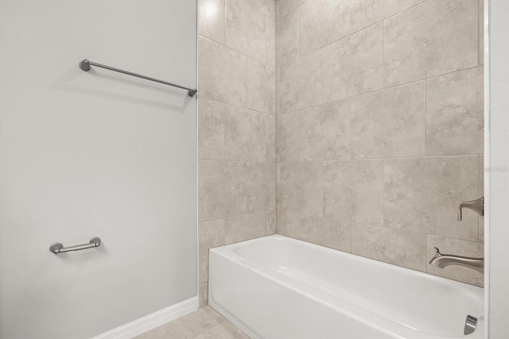 Active With Contract: $372,900 (4 beds, 3 baths, 2092 Square Feet)