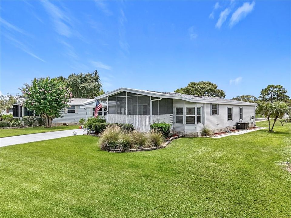 Active With Contract: $199,000 (2 beds, 2 baths, 1480 Square Feet)