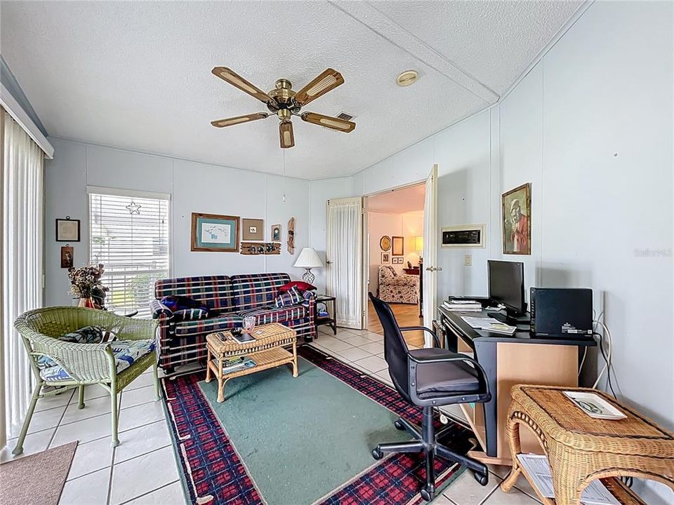 Active With Contract: $199,000 (2 beds, 2 baths, 1480 Square Feet)