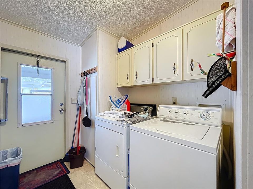 Active With Contract: $199,000 (2 beds, 2 baths, 1480 Square Feet)