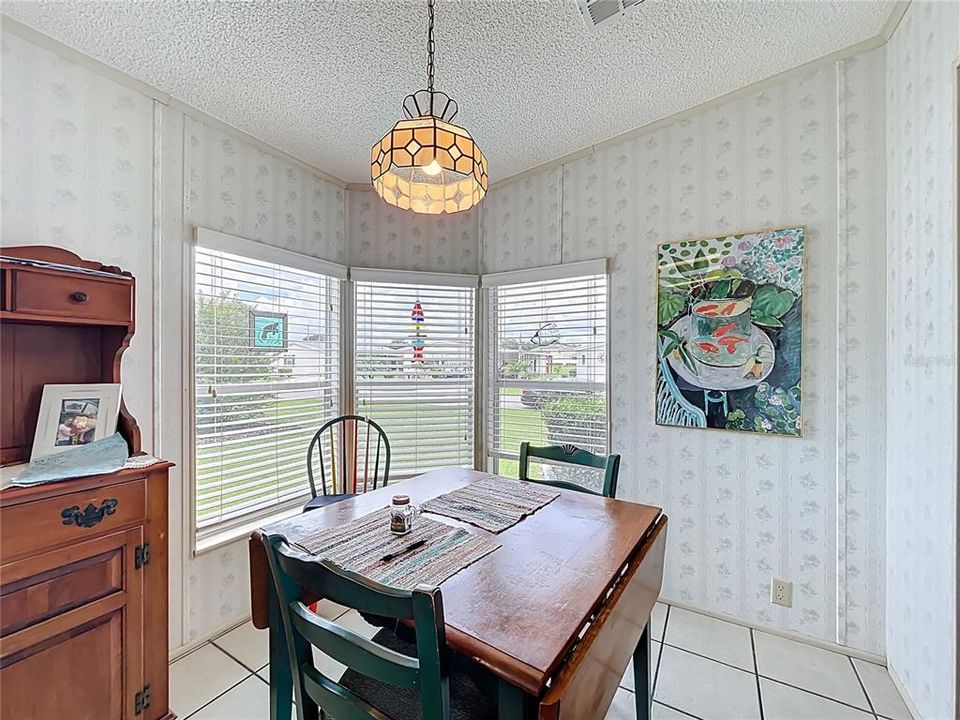 Active With Contract: $199,000 (2 beds, 2 baths, 1480 Square Feet)