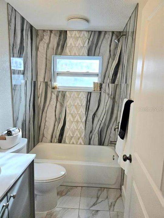 Под контрактом: $1,495 (2 спален, 1 ванн, 700 Квадратных фут)