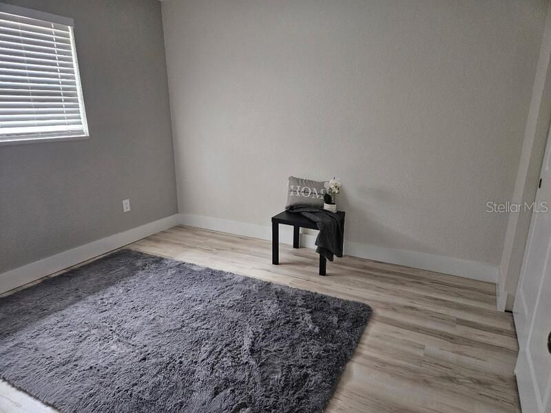 Под контрактом: $1,495 (2 спален, 1 ванн, 700 Квадратных фут)