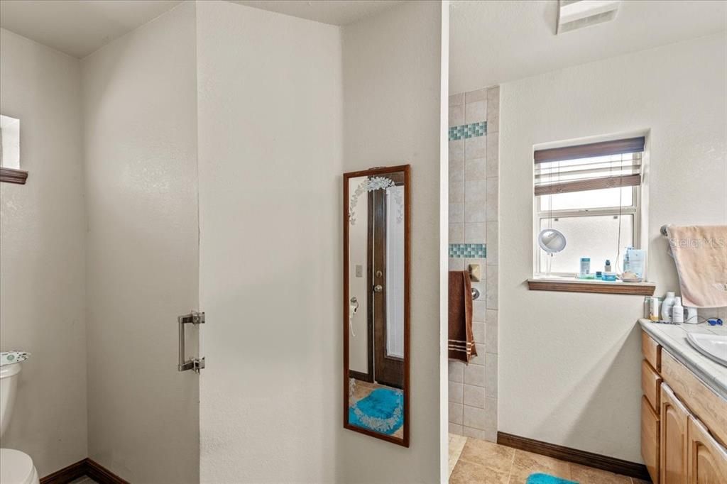 En Venta: $550,000 (3 camas, 2 baños, 1741 Pies cuadrados)