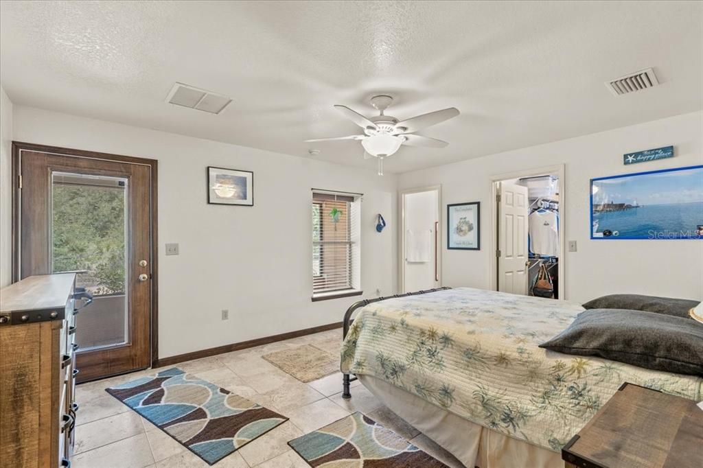 En Venta: $550,000 (3 camas, 2 baños, 1741 Pies cuadrados)