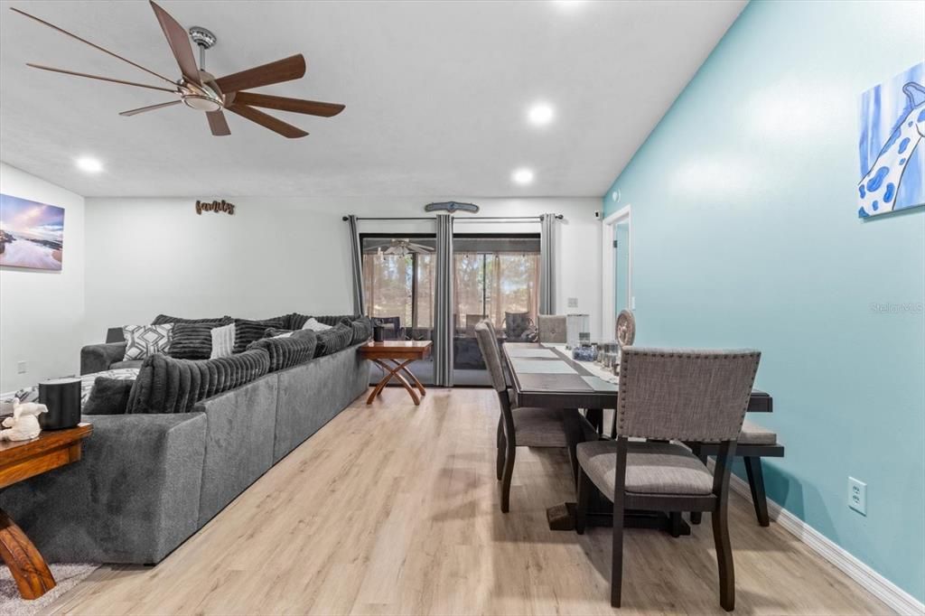 For Sale: $265,000 (3 beds, 2 baths, 1514 Square Feet)