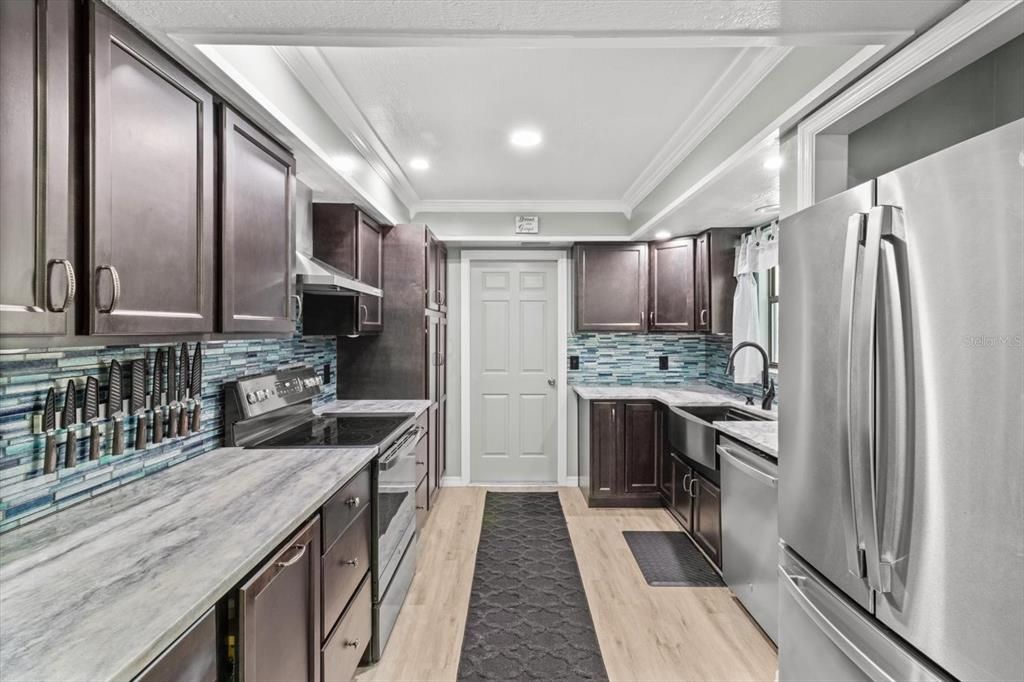 For Sale: $265,000 (3 beds, 2 baths, 1514 Square Feet)