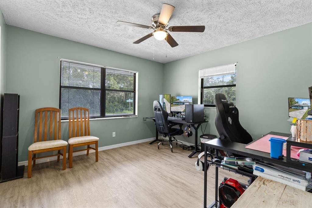 For Sale: $265,000 (3 beds, 2 baths, 1514 Square Feet)