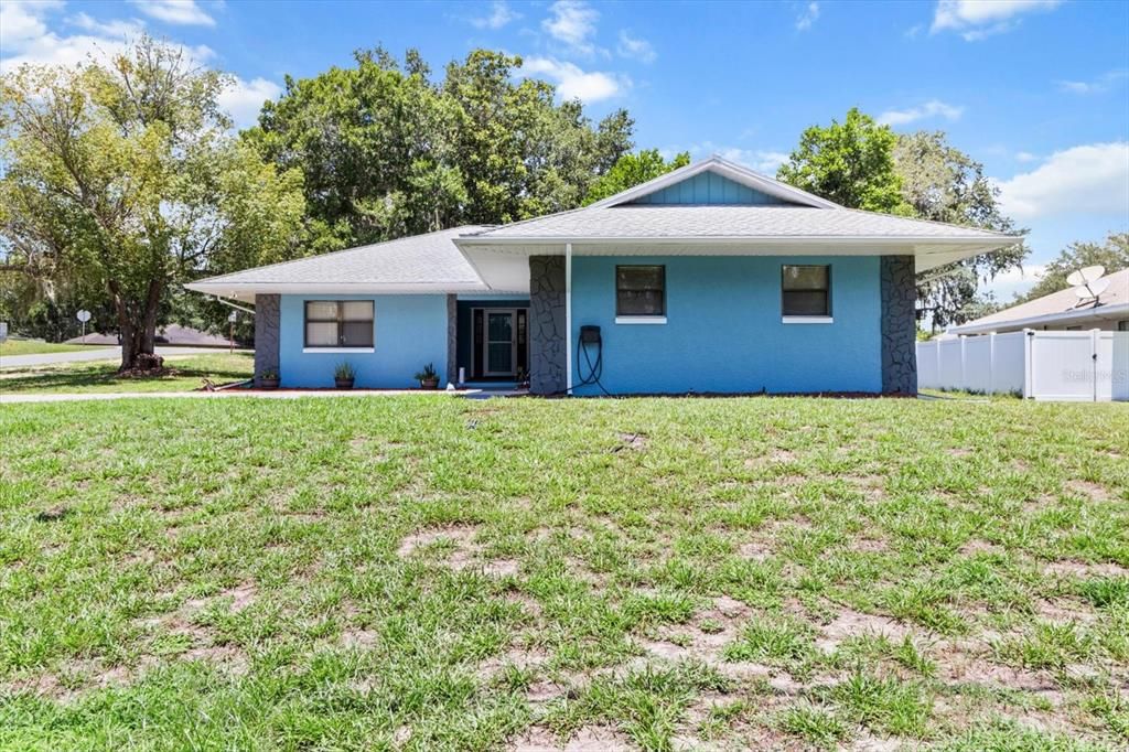 For Sale: $265,000 (3 beds, 2 baths, 1514 Square Feet)