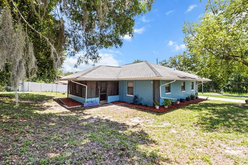 For Sale: $265,000 (3 beds, 2 baths, 1514 Square Feet)