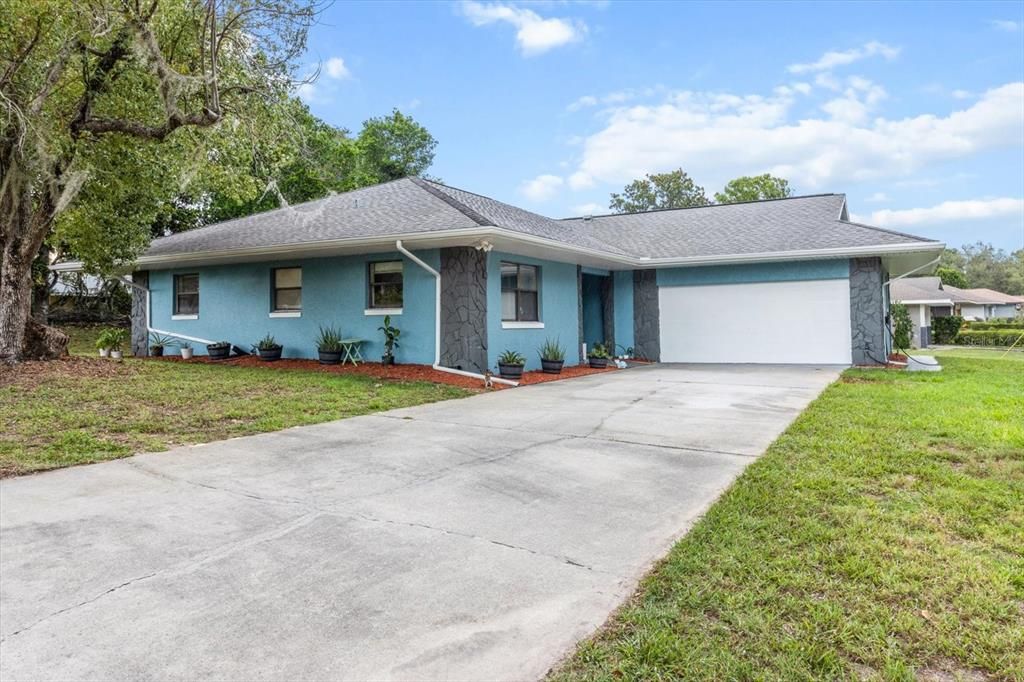 For Sale: $265,000 (3 beds, 2 baths, 1514 Square Feet)