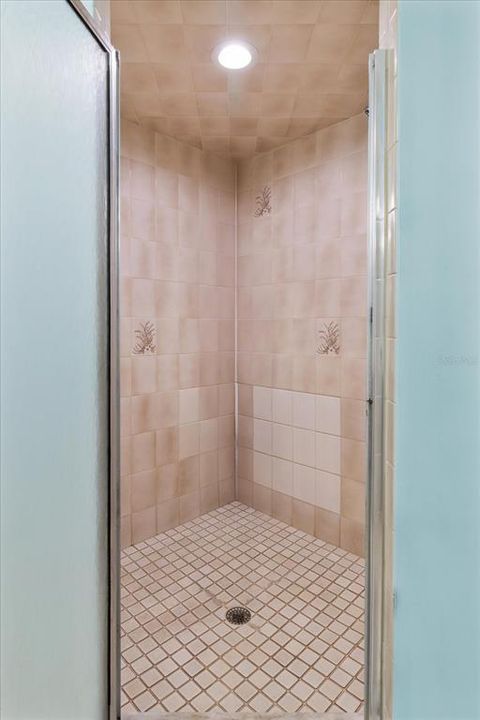 For Sale: $265,000 (3 beds, 2 baths, 1514 Square Feet)