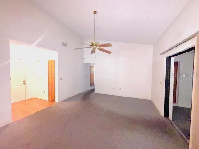 Activo con contrato: $259,900 (3 camas, 2 baños, 1647 Pies cuadrados)