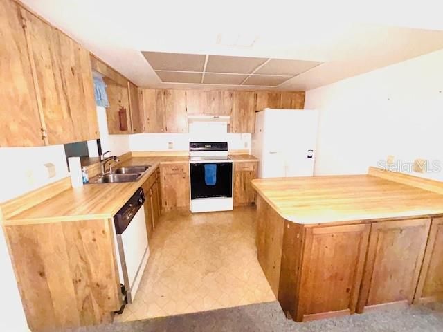 Activo con contrato: $259,900 (3 camas, 2 baños, 1647 Pies cuadrados)