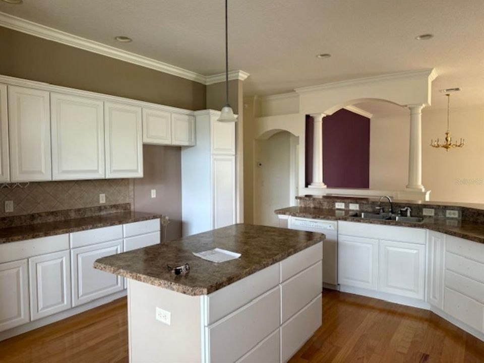 Active With Contract: $711,900 (2 beds, 2 baths, 2439 Square Feet)