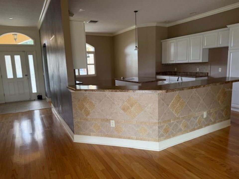 Active With Contract: $711,900 (2 beds, 2 baths, 2439 Square Feet)