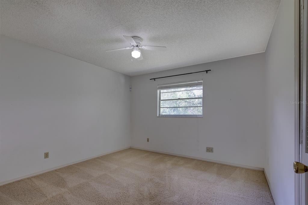 На продажу: $399,000 (4 спален, 2 ванн, 1738 Квадратных фут)