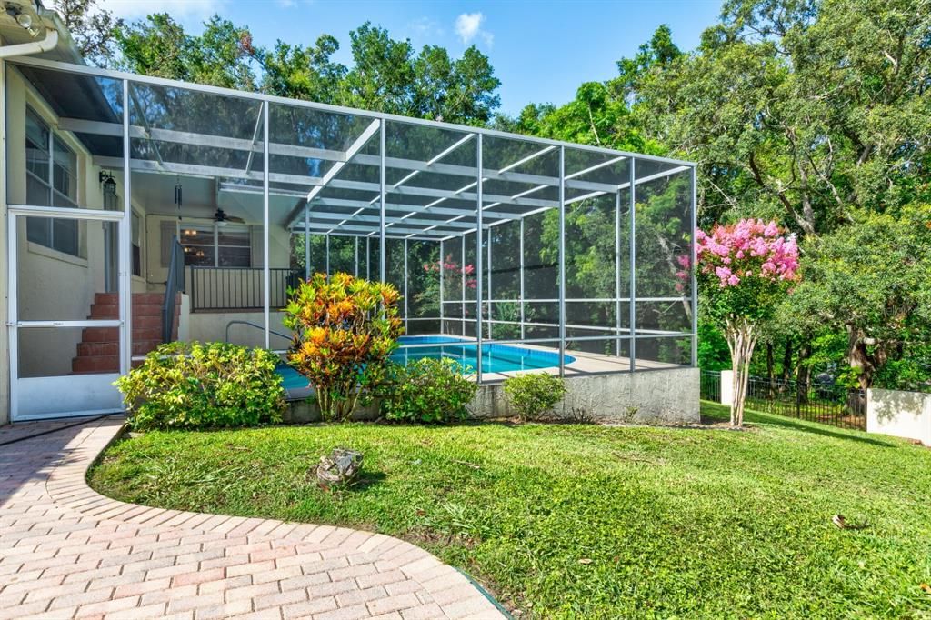 На продажу: $399,000 (4 спален, 2 ванн, 1738 Квадратных фут)