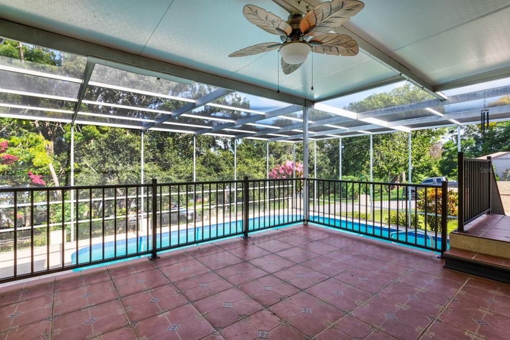 На продажу: $399,000 (4 спален, 2 ванн, 1738 Квадратных фут)