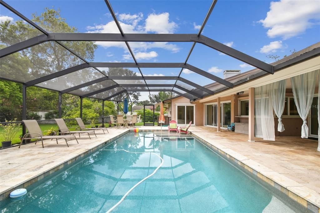 Под контрактом: $779,900 (4 спален, 2 ванн, 2821 Квадратных фут)