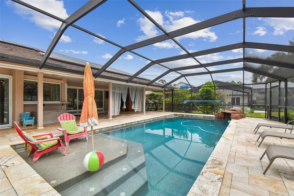 Под контрактом: $779,900 (4 спален, 2 ванн, 2821 Квадратных фут)