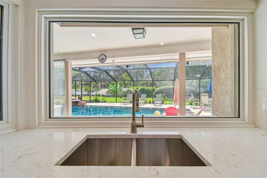 Под контрактом: $779,900 (4 спален, 2 ванн, 2821 Квадратных фут)