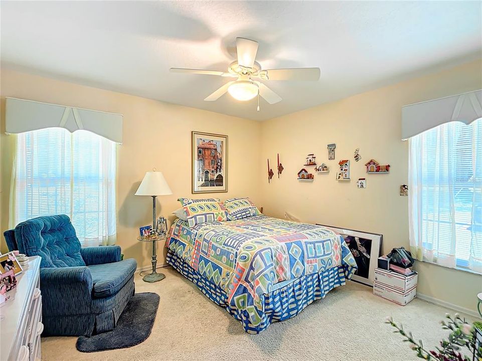 En Venta: $949,000 (3 camas, 2 baños, 2908 Pies cuadrados)