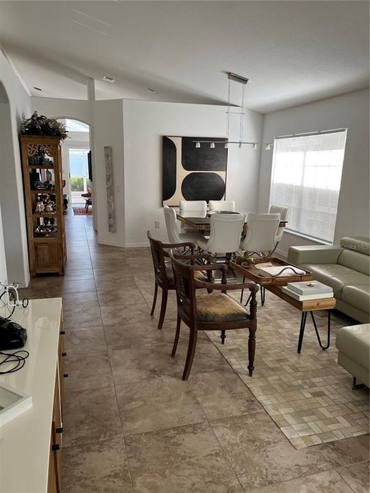 En Renta: $2,800 (3 camas, 2 baños, 1536 Pies cuadrados)