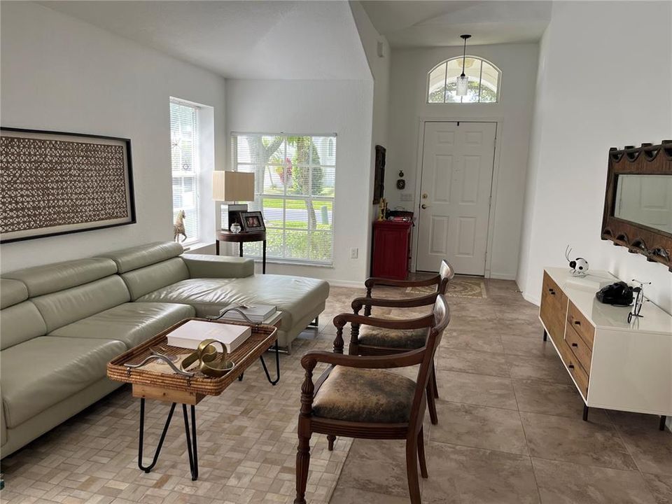 En Renta: $2,800 (3 camas, 2 baños, 1536 Pies cuadrados)