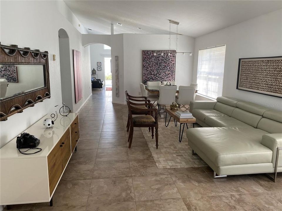 En Renta: $2,800 (3 camas, 2 baños, 1536 Pies cuadrados)