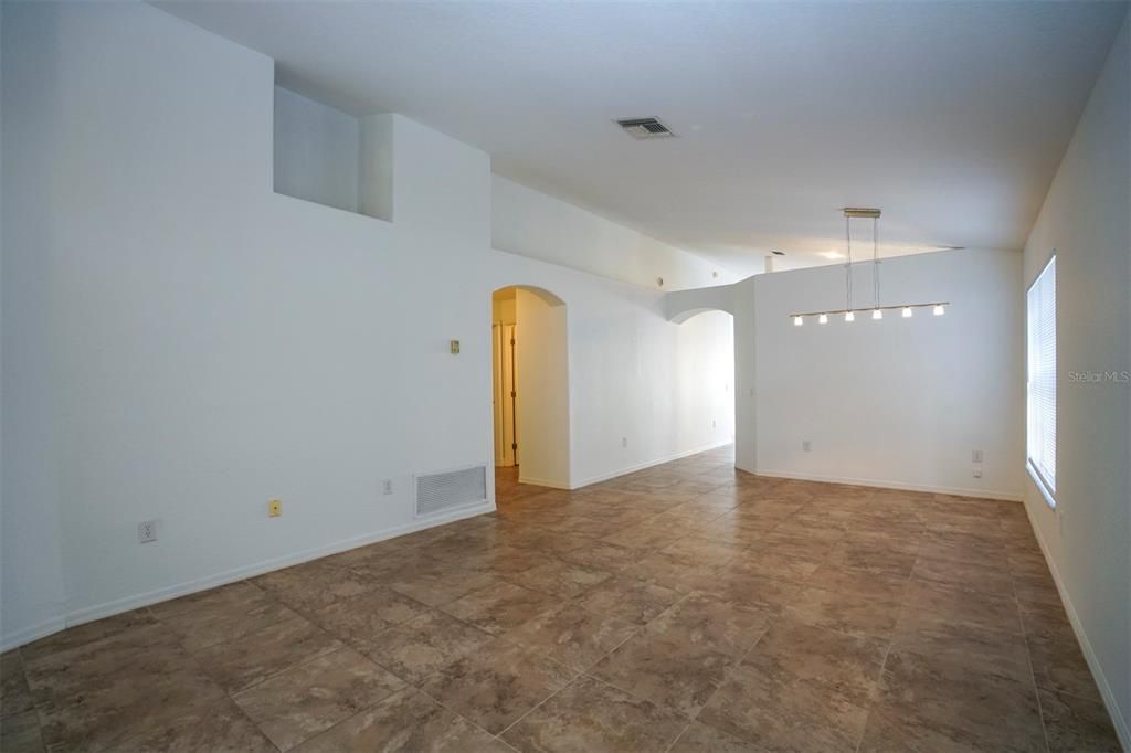 En Renta: $2,800 (3 camas, 2 baños, 1536 Pies cuadrados)