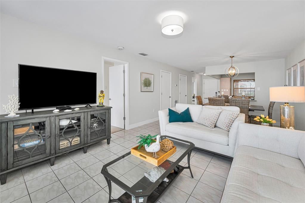 待售: $419,000 (2 贝兹, 2 浴室, 1065 平方英尺)