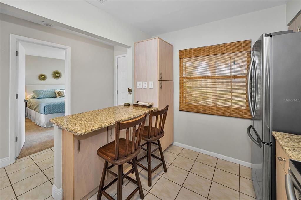 待售: $419,000 (2 贝兹, 2 浴室, 1065 平方英尺)