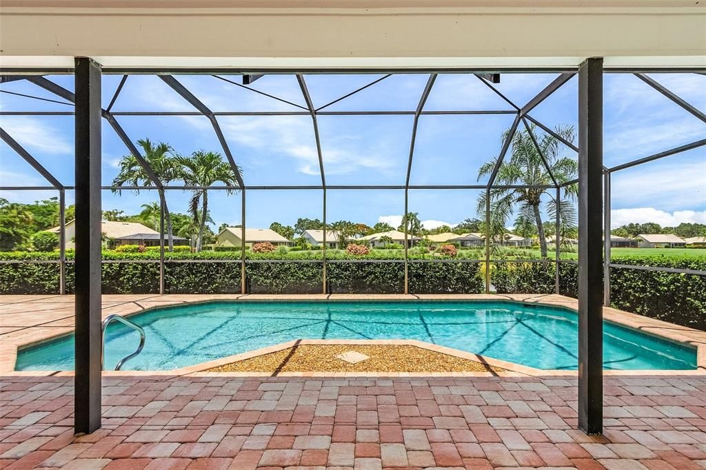 Active With Contract: $600,000 (2 beds, 2 baths, 2208 Square Feet)