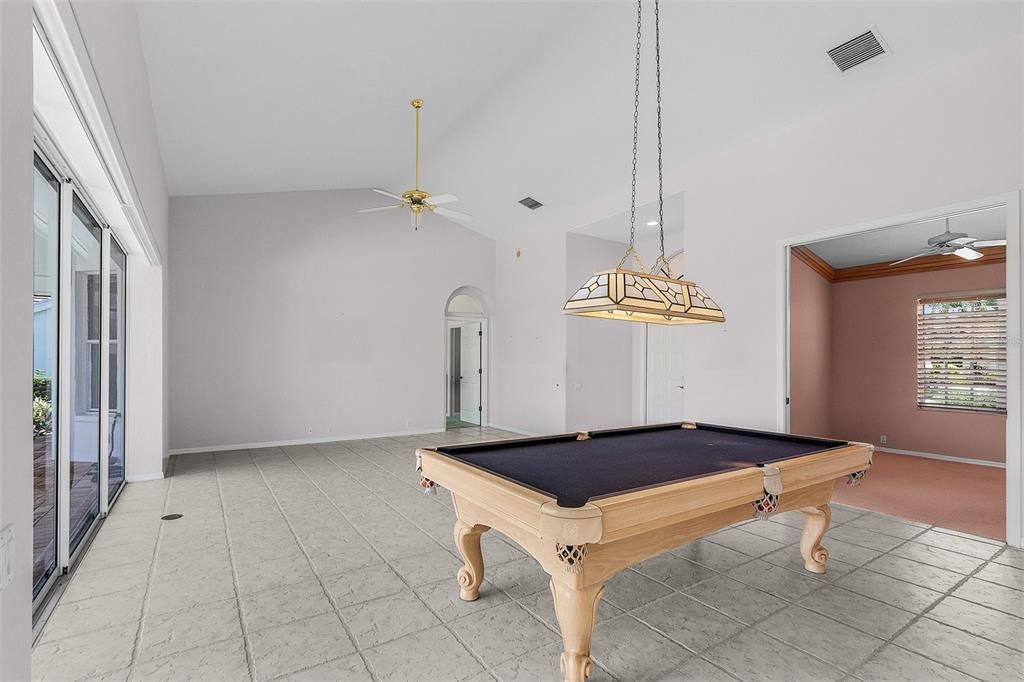 Active With Contract: $600,000 (2 beds, 2 baths, 2208 Square Feet)