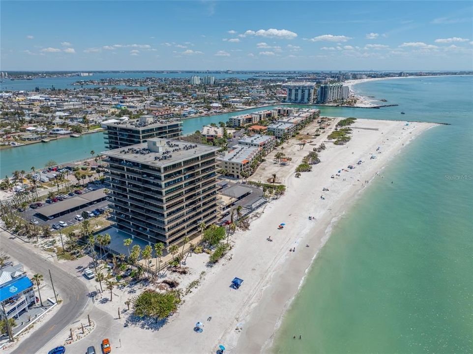 Vendido Recientemente: $1,325,000 (2 camas, 2 baños, 1510 Pies cuadrados)