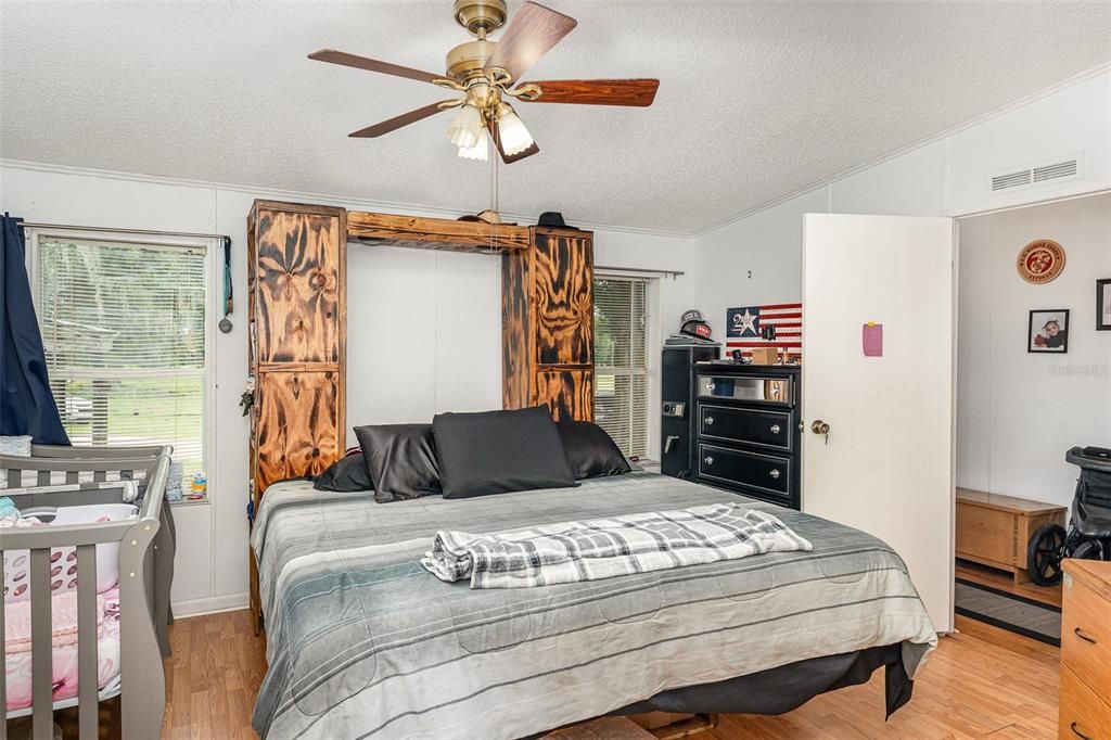 待售: $342,950 (5 贝兹, 2 浴室, 1620 平方英尺)