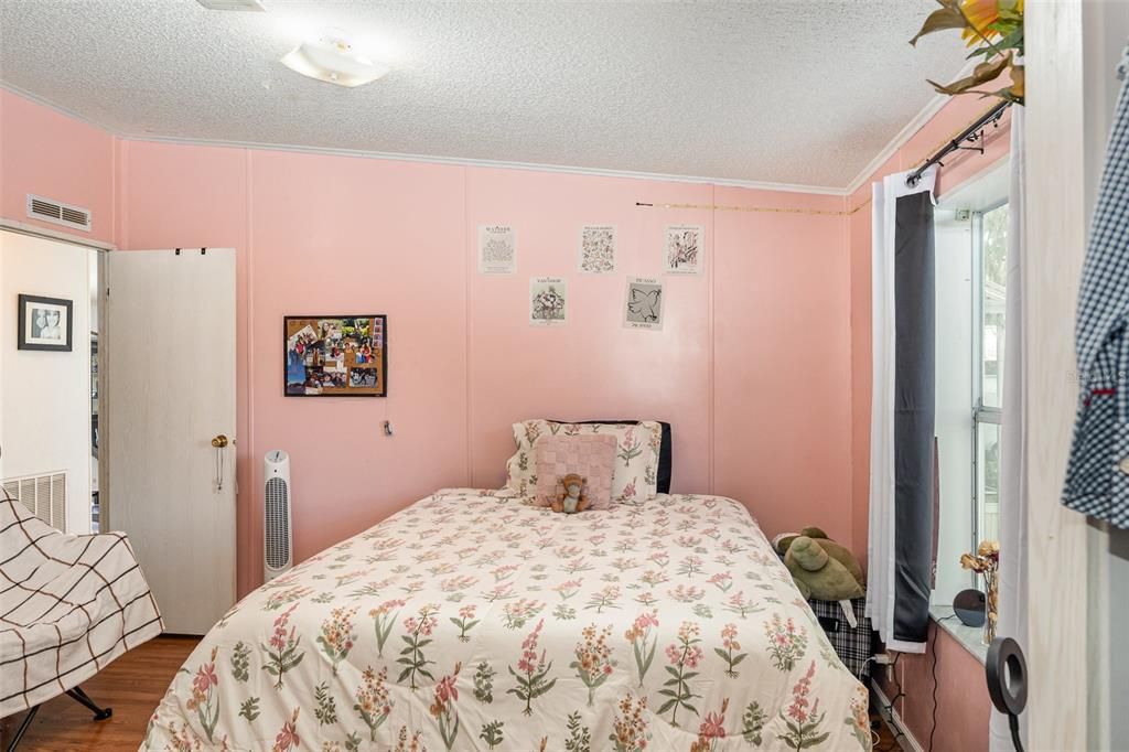 待售: $342,950 (5 贝兹, 2 浴室, 1620 平方英尺)