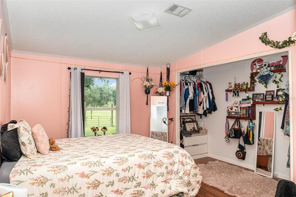 待售: $342,950 (5 贝兹, 2 浴室, 1620 平方英尺)