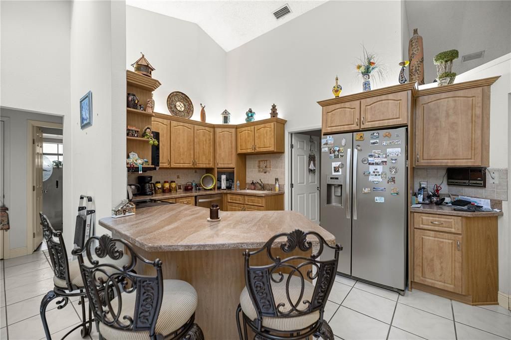 На продажу: $679,000 (4 спален, 2 ванн, 2262 Квадратных фут)