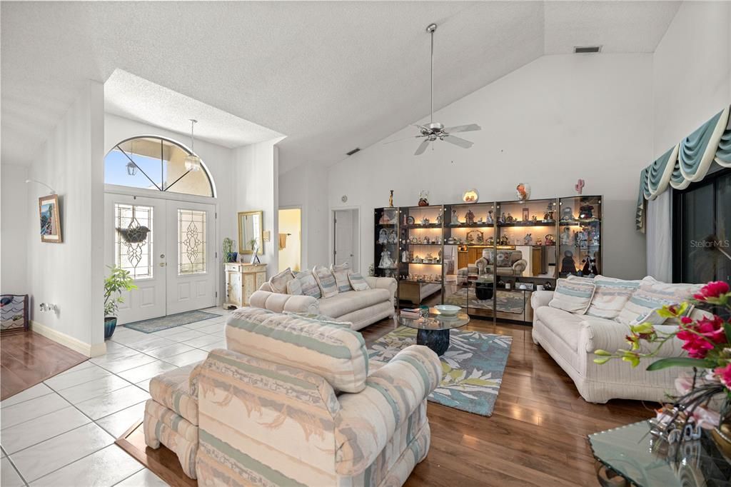 На продажу: $679,000 (4 спален, 2 ванн, 2262 Квадратных фут)