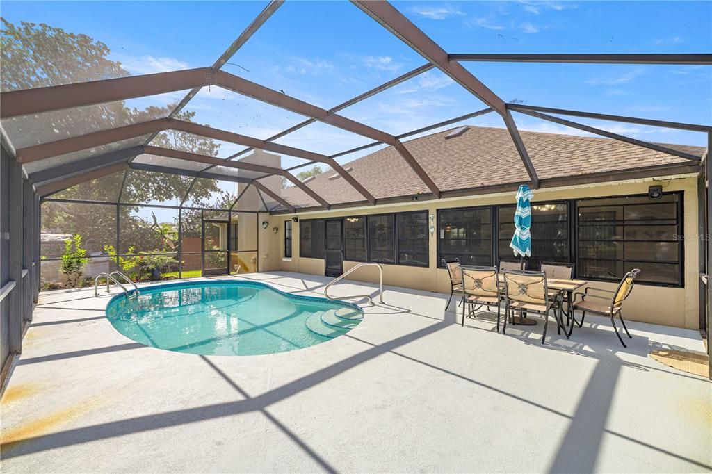 На продажу: $679,000 (4 спален, 2 ванн, 2262 Квадратных фут)