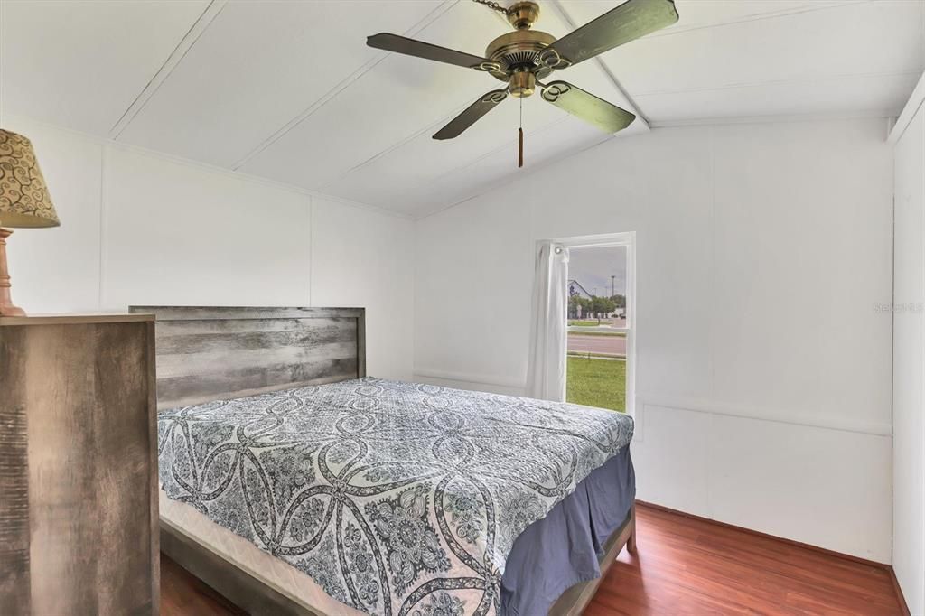 For Sale: $90,000 (2 beds, 2 baths, 784 Square Feet)