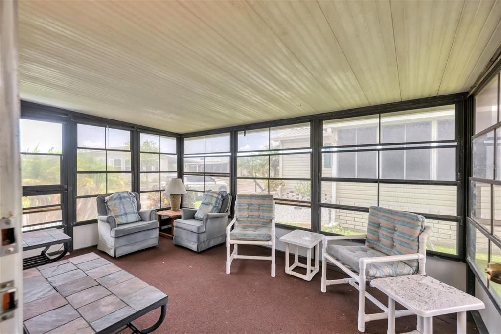 For Sale: $90,000 (2 beds, 2 baths, 784 Square Feet)