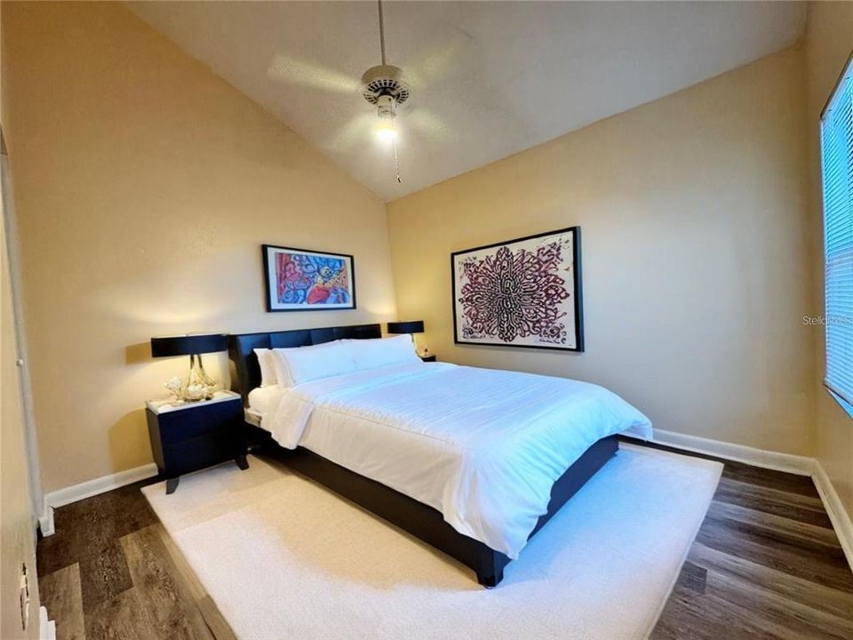 For Sale: $140,000 (2 beds, 2 baths, 1174 Square Feet)