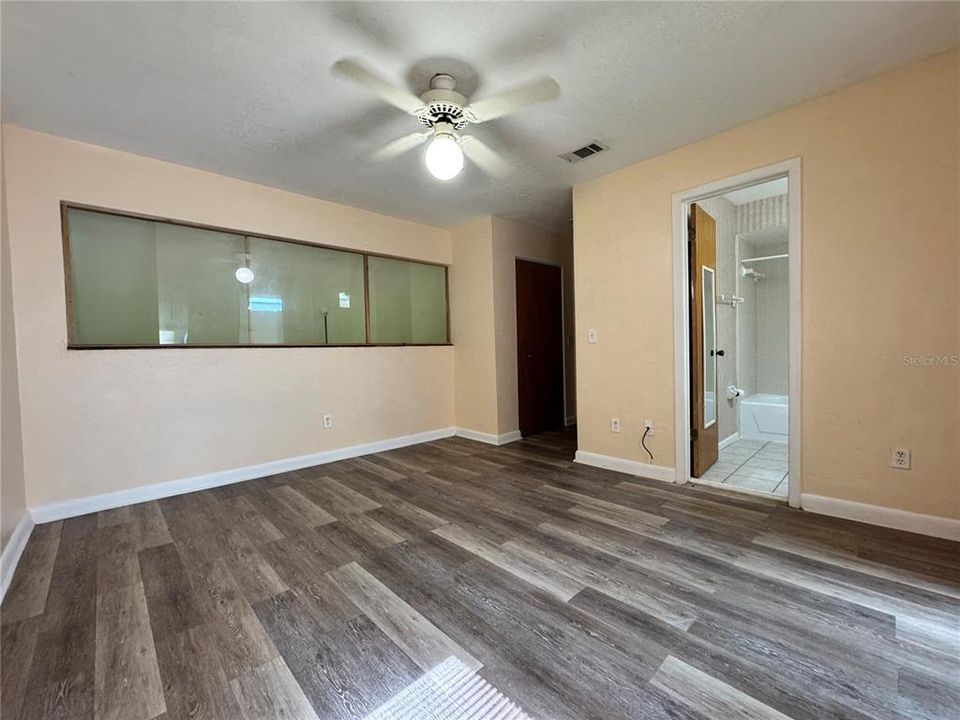 For Sale: $140,000 (2 beds, 2 baths, 1174 Square Feet)