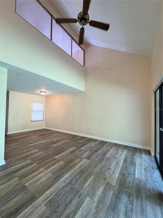 For Sale: $140,000 (2 beds, 2 baths, 1174 Square Feet)